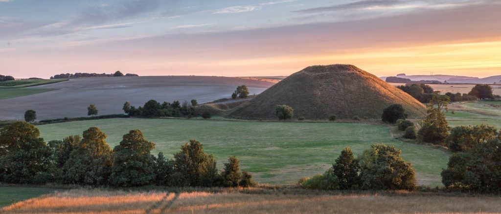 Visit ancient Silbury Hill and Avebury Stone Circle nearby (2/6)